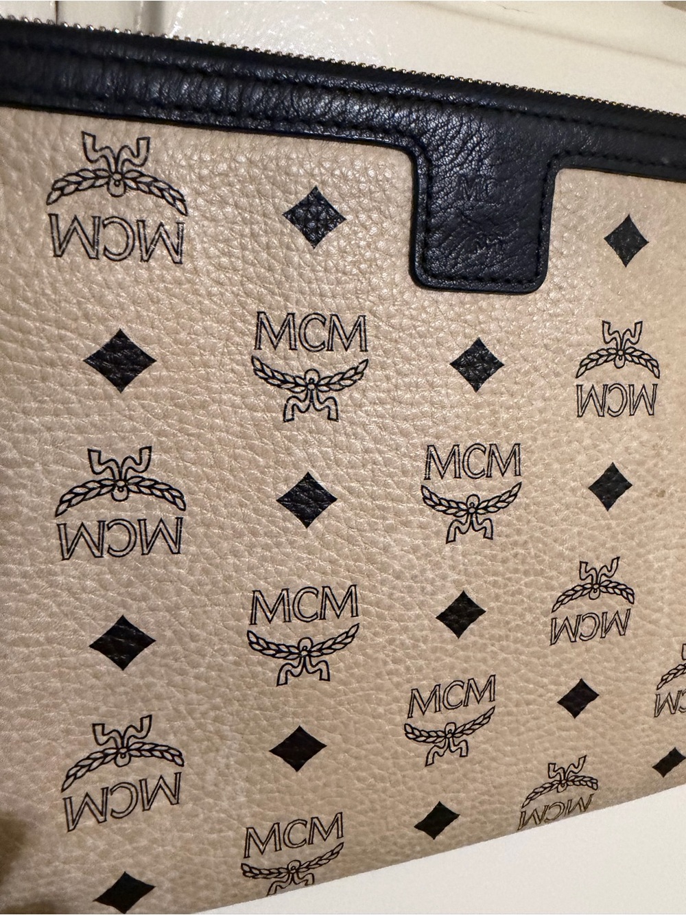 MCM Beige & Black Monogram hand bag - Picture 2 of 4